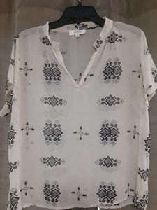 Women's Umgee Boho Black and White Fllowy Short Sleeve Blouse Size Medium